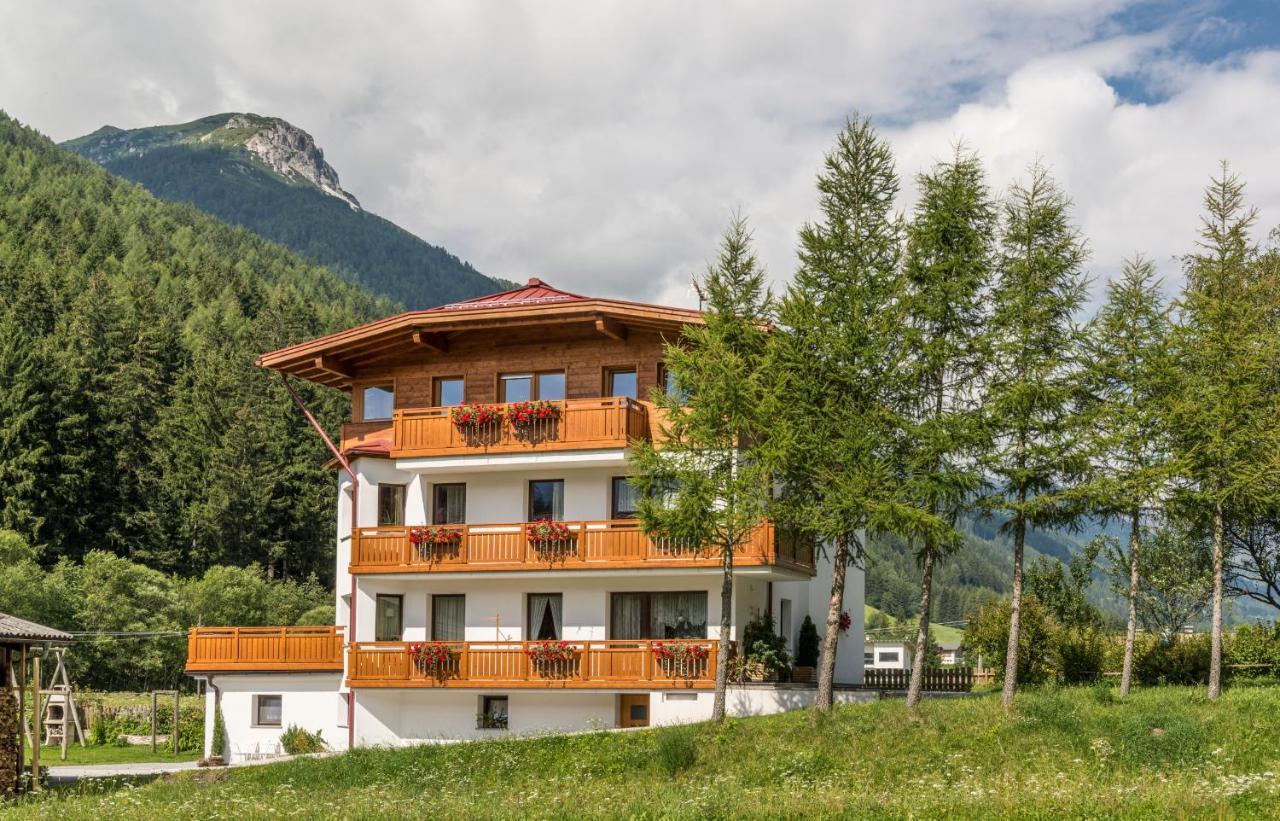 Ottohof - Feldblick Appartement Colle Isarco Buitenkant foto